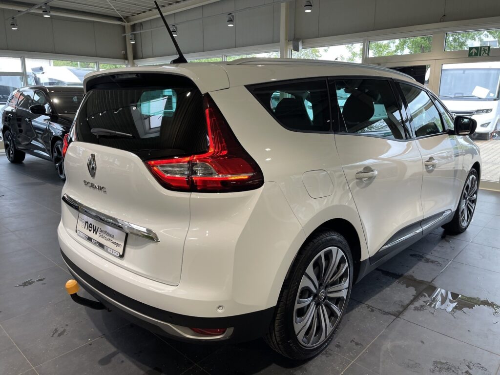 Renault Grand Scenic Exposé-Bild 17