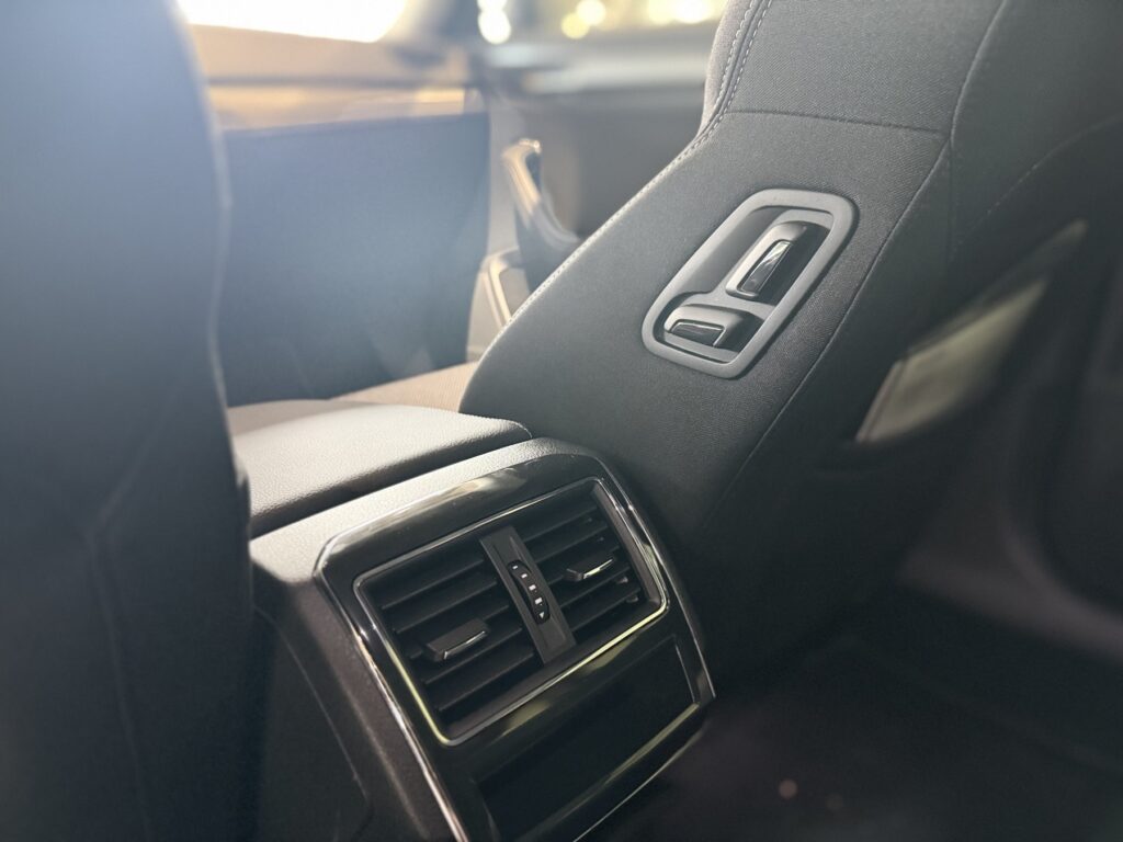 SKODA Superb Exposé-Bild 34