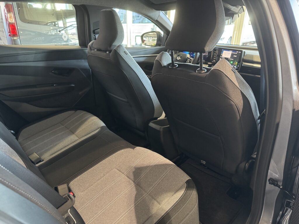 Renault Megane E-TECH Exposé-Bild 8