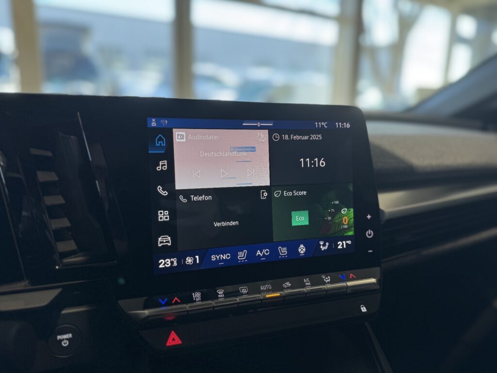 Renault Megane E-TECH Exposé-Bild 11