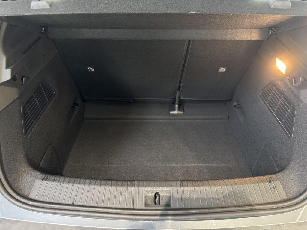 Renault Megane E-TECH Exposé-Bild 15