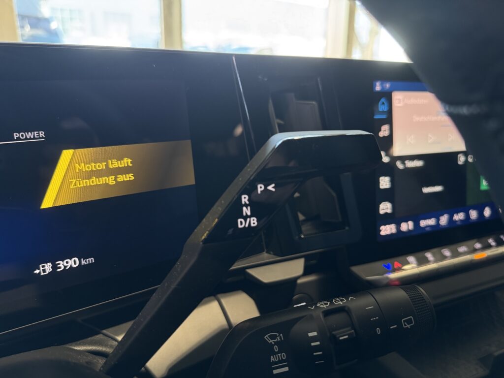 Renault Megane E-TECH Exposé-Bild 31