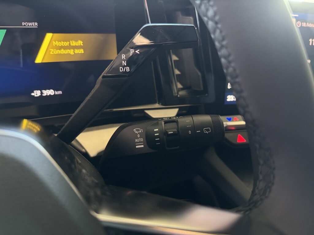 Renault Megane E-TECH Exposé-Bild 32