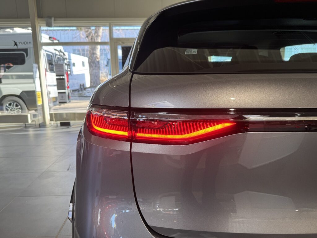 Renault Megane E-TECH Exposé-Bild 43