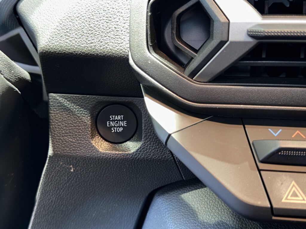 Dacia Duster Exposé-Bild 28