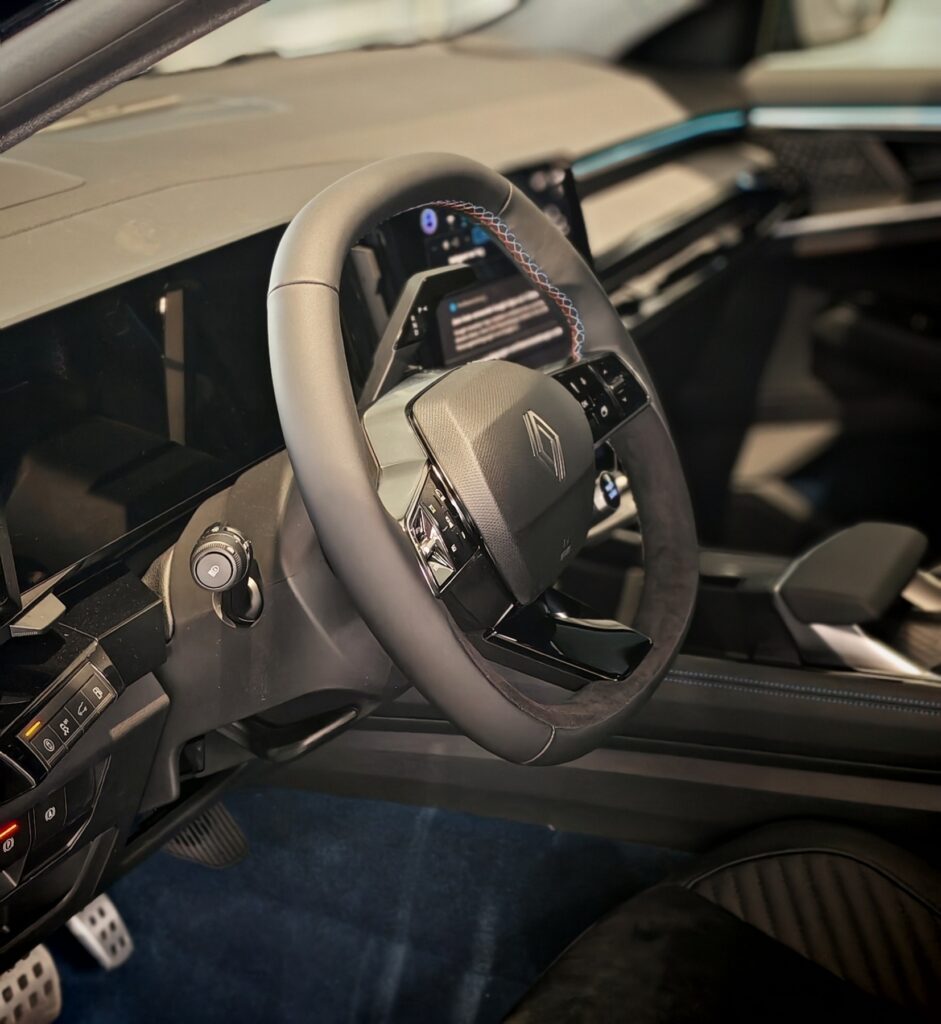Renault Rafale Exposé-Bild 19