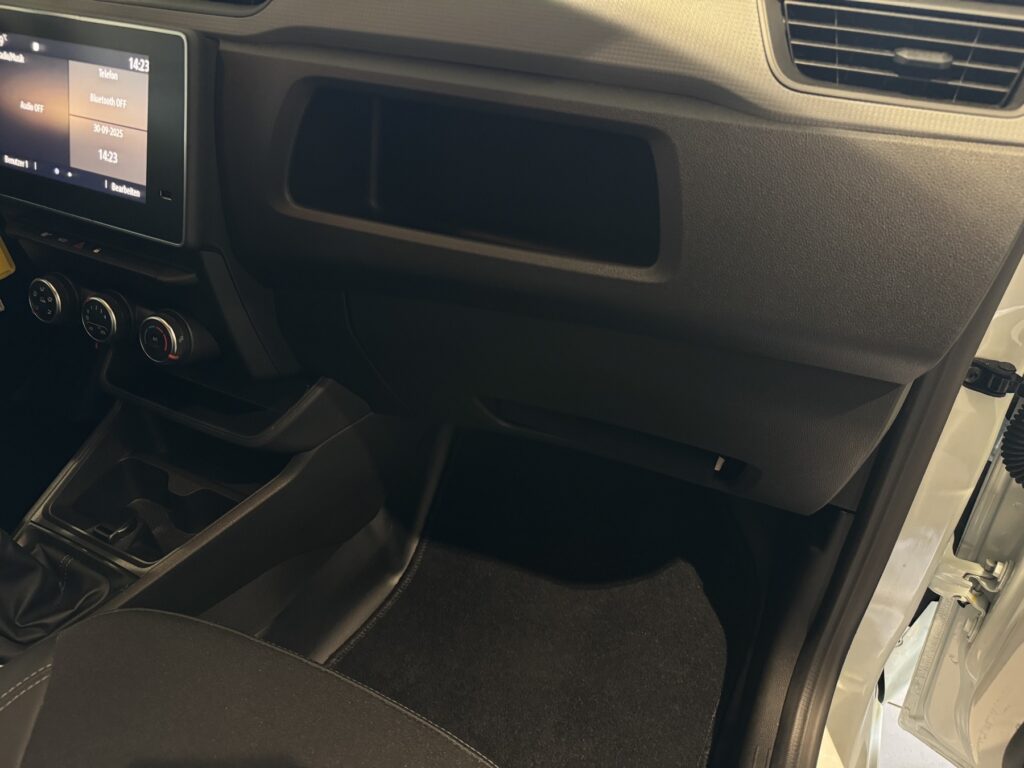 Renault Express Exposé-Bild 7