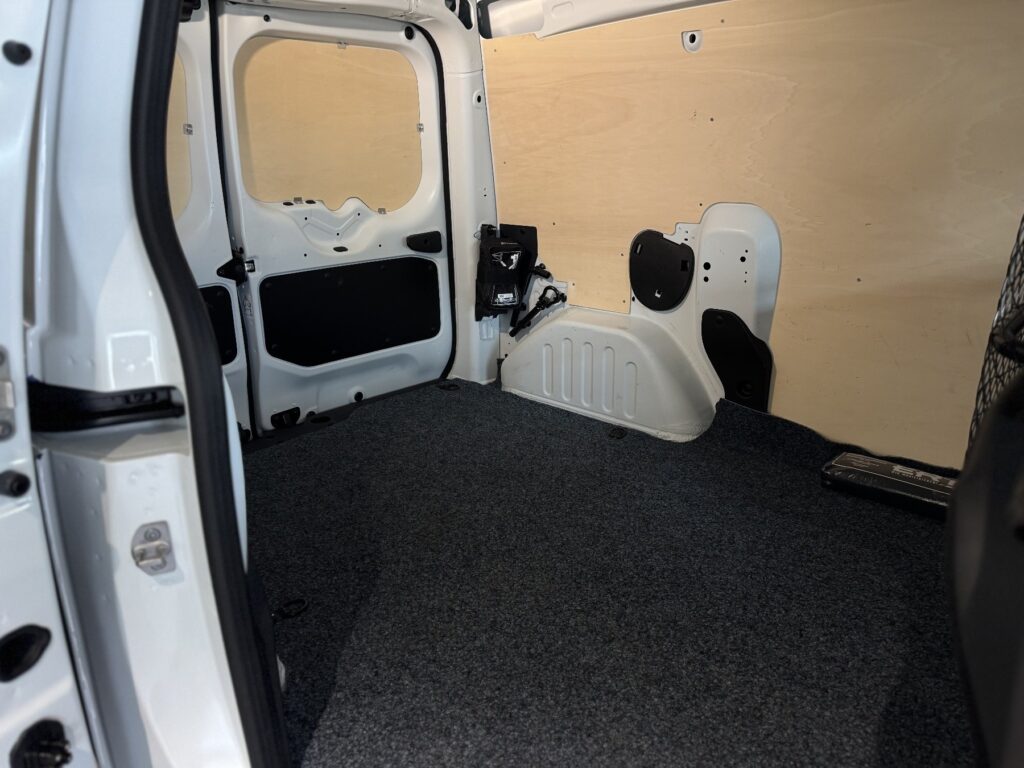 Renault Express Exposé-Bild 9