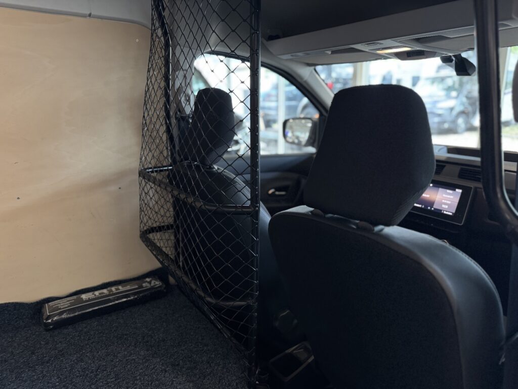 Renault Express Exposé-Bild 10