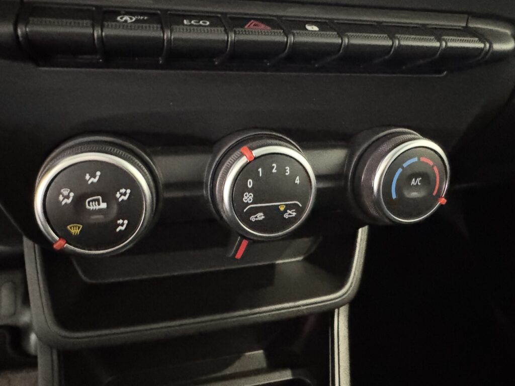 Renault Express Exposé-Bild 24