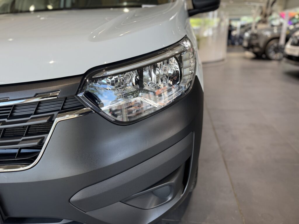 Renault Express Exposé-Bild 34