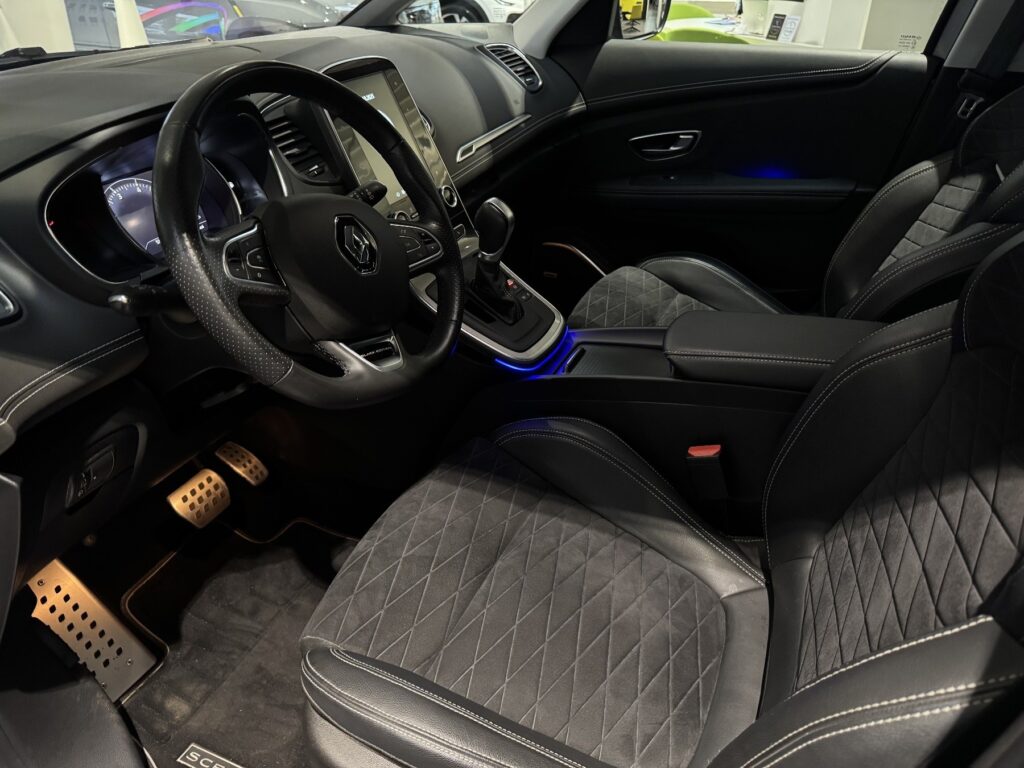Renault Scenic Exposé-Bild 15