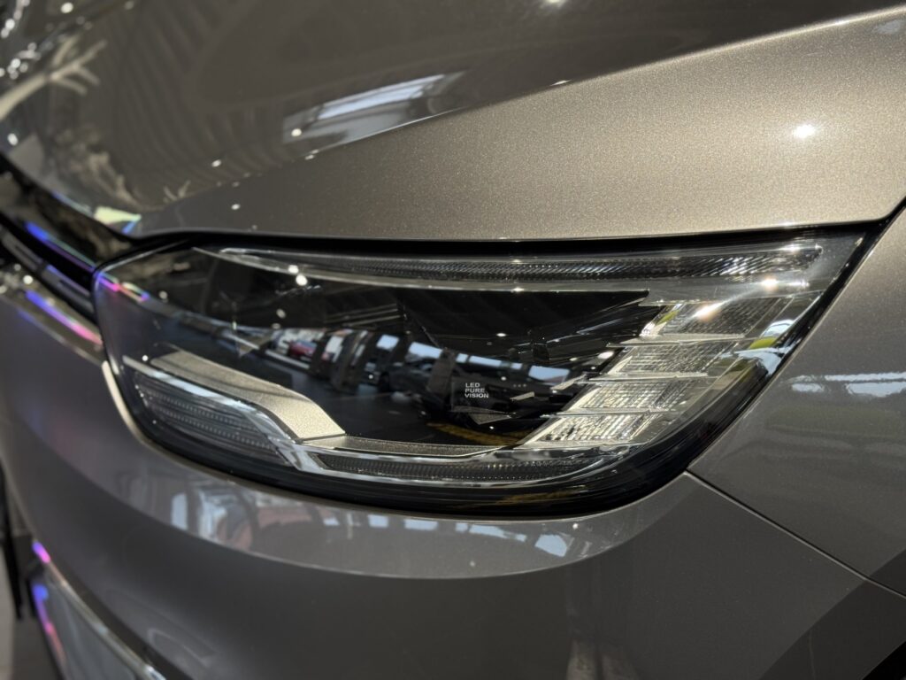 Renault Scenic Exposé-Bild 33