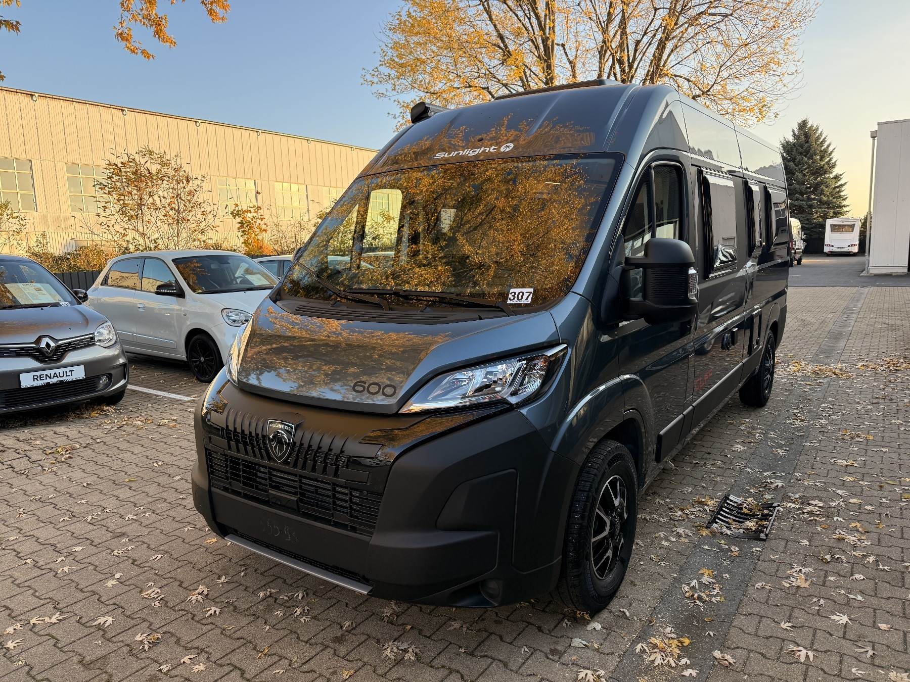 Sunlight Cliff (ww_41983)