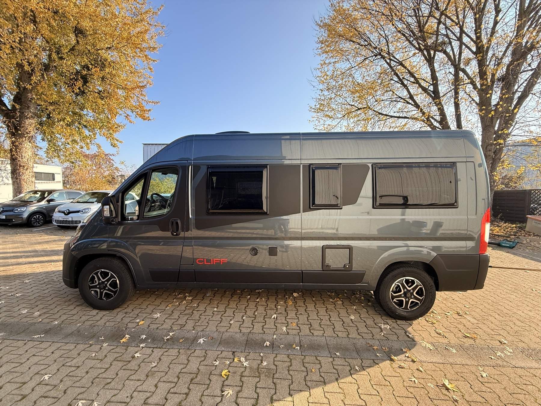 Sunlight Cliff Exposé-Bild 2