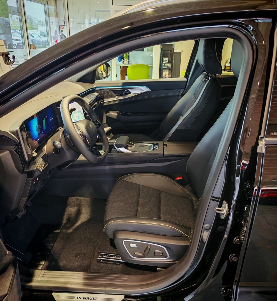 Renault Austral Exposé-Bild 16