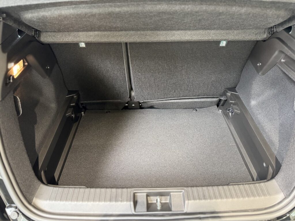 Renault Captur Exposé-Bild 15