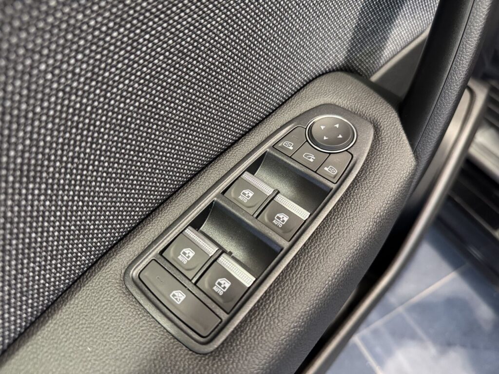 Renault Captur Exposé-Bild 21