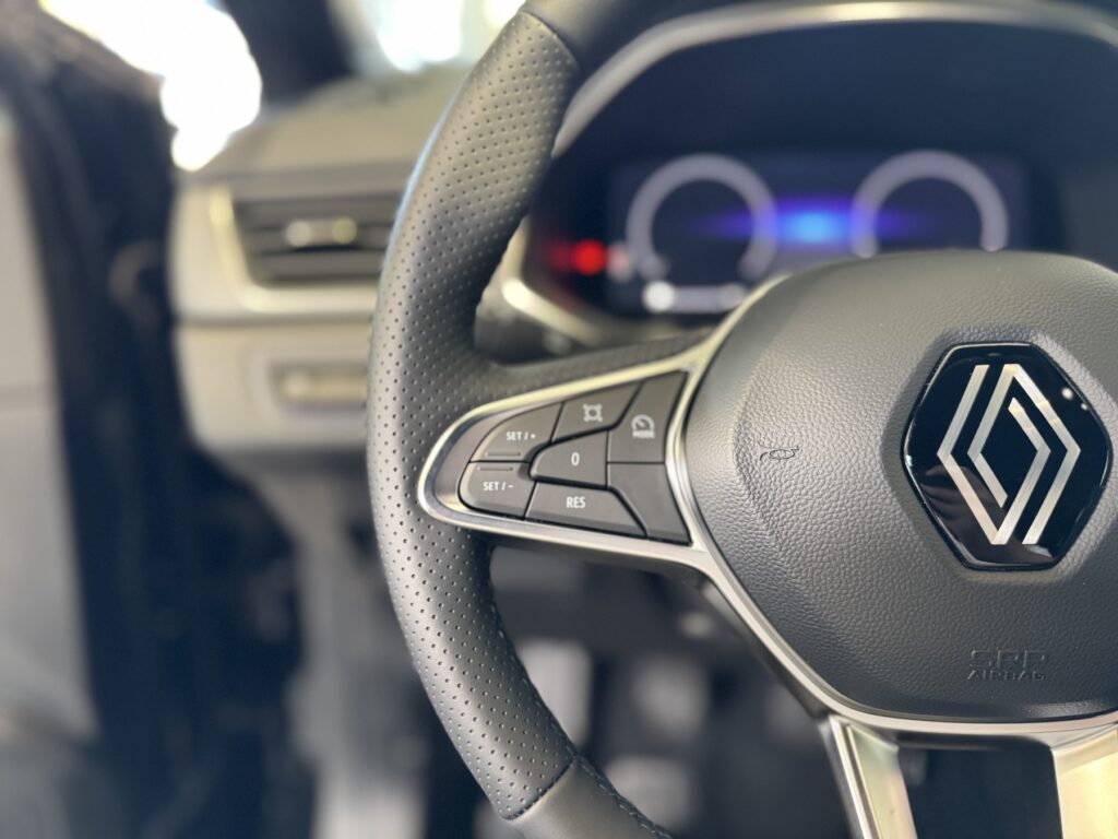 Renault Captur Exposé-Bild 25