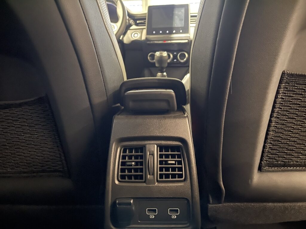 Renault Captur Exposé-Bild 16