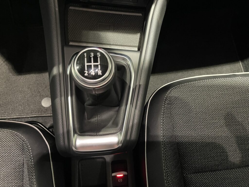 Renault Captur Exposé-Bild 38