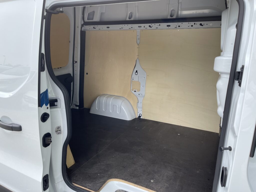 Renault Trafic Exposé-Bild 10