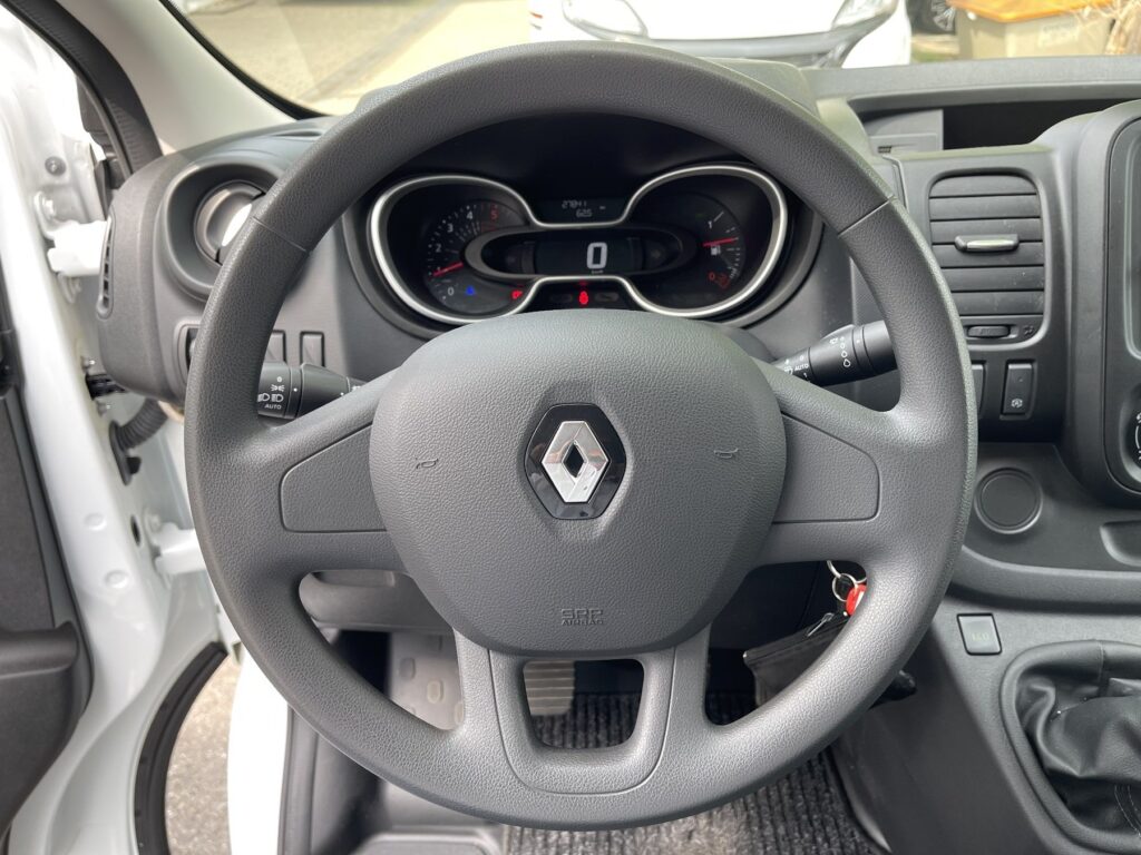 Renault Trafic Exposé-Bild 24