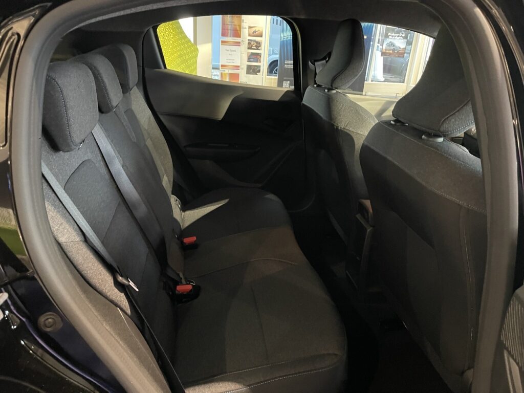 Renault Clio Exposé-Bild 12