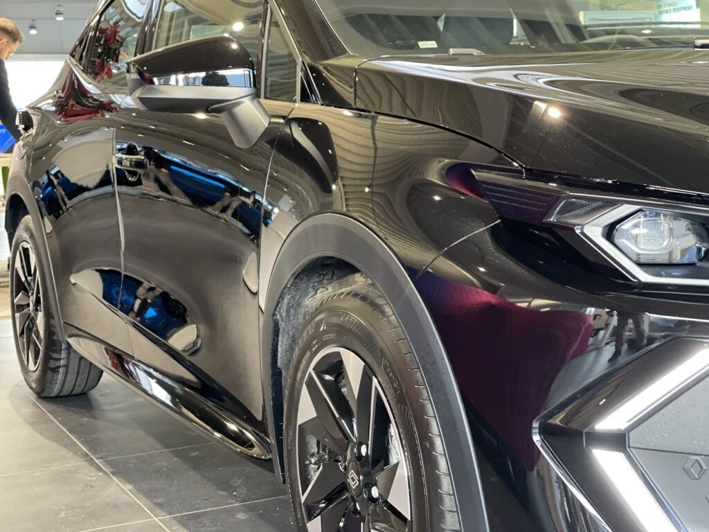 Renault Clio Exposé-Bild 16