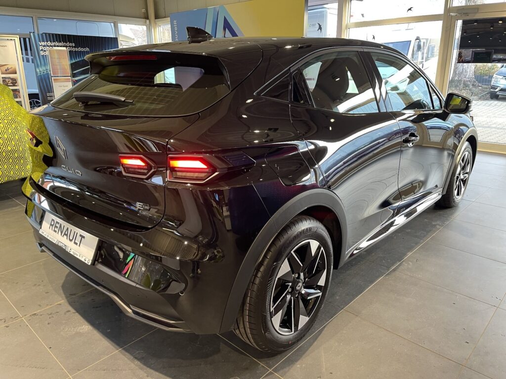 Renault Clio Exposé-Bild 17