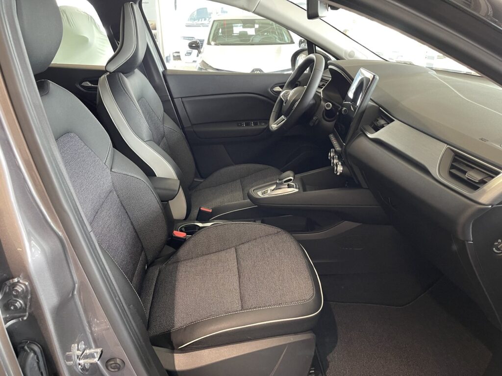 Renault Captur Exposé-Bild 11