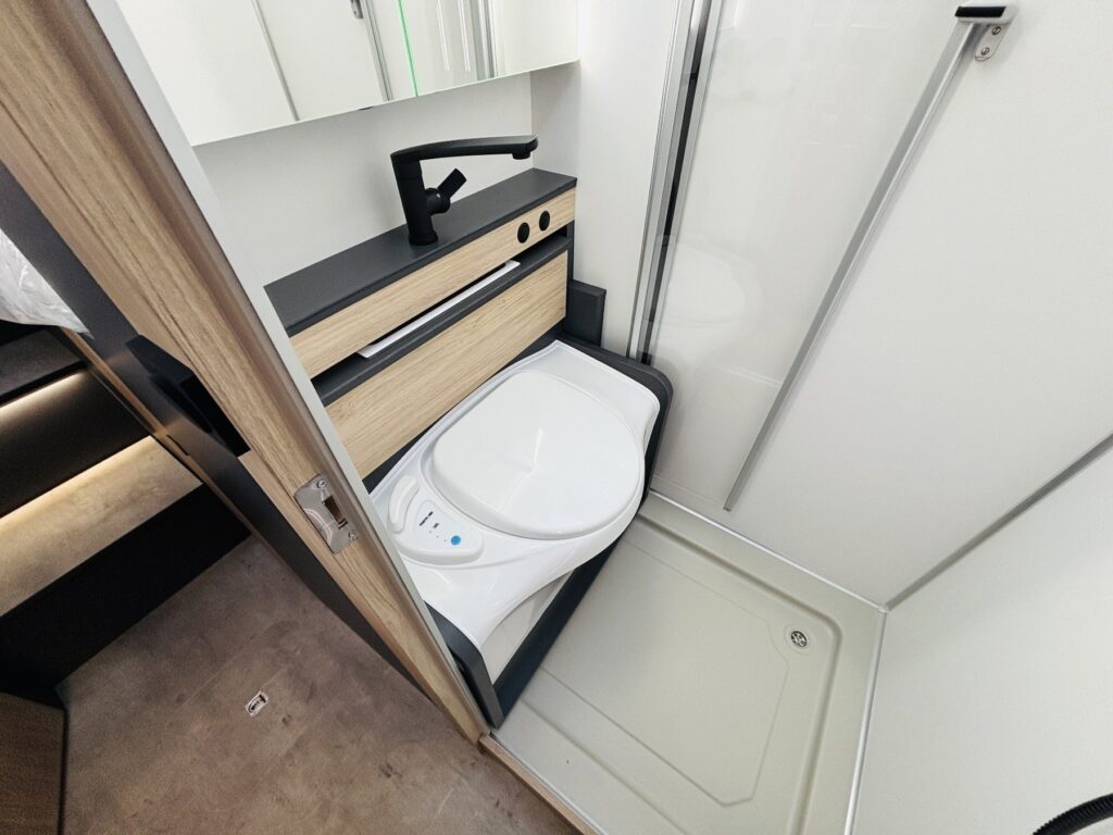 Frankia M-Line NEO Exposé-Bild 36