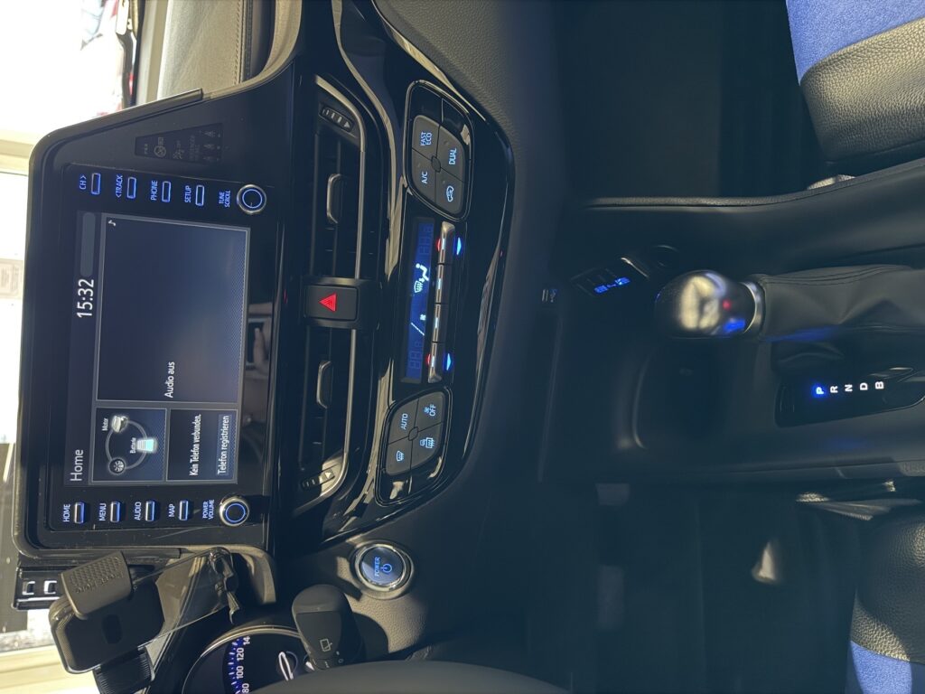 Toyota C-HR Exposé-Bild 22