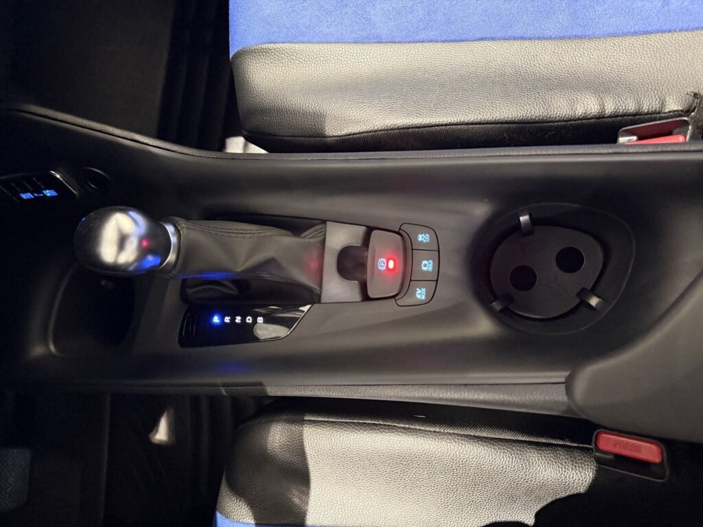 Toyota C-HR Exposé-Bild 23