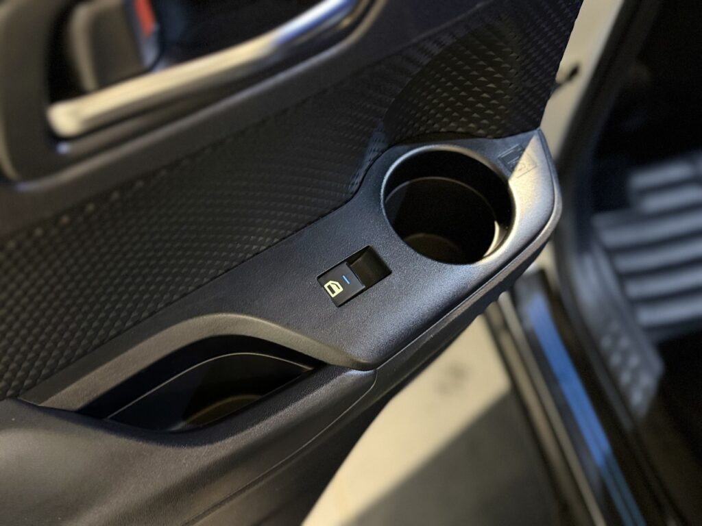 Toyota C-HR Exposé-Bild 35