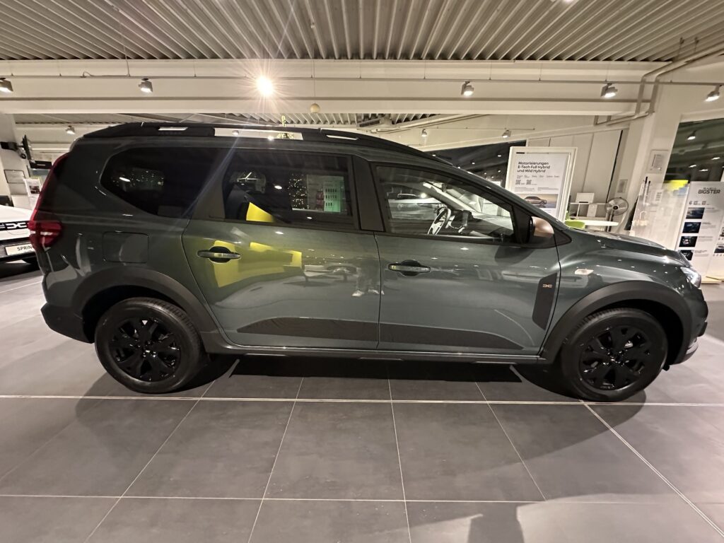 Dacia Jogger Exposé-Bild 10