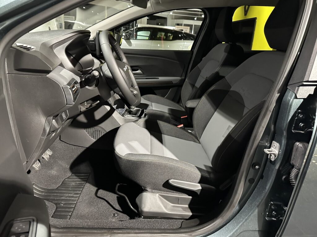 Dacia Jogger Exposé-Bild 32