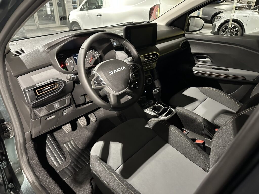 Dacia Jogger Exposé-Bild 35