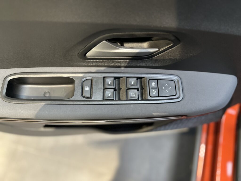 Dacia Jogger Exposé-Bild 29