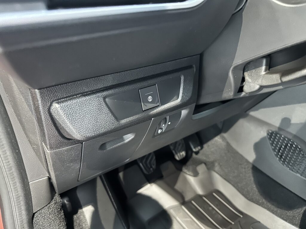 Dacia Jogger Exposé-Bild 30