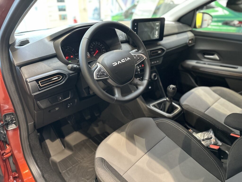 Dacia Jogger Exposé-Bild 31