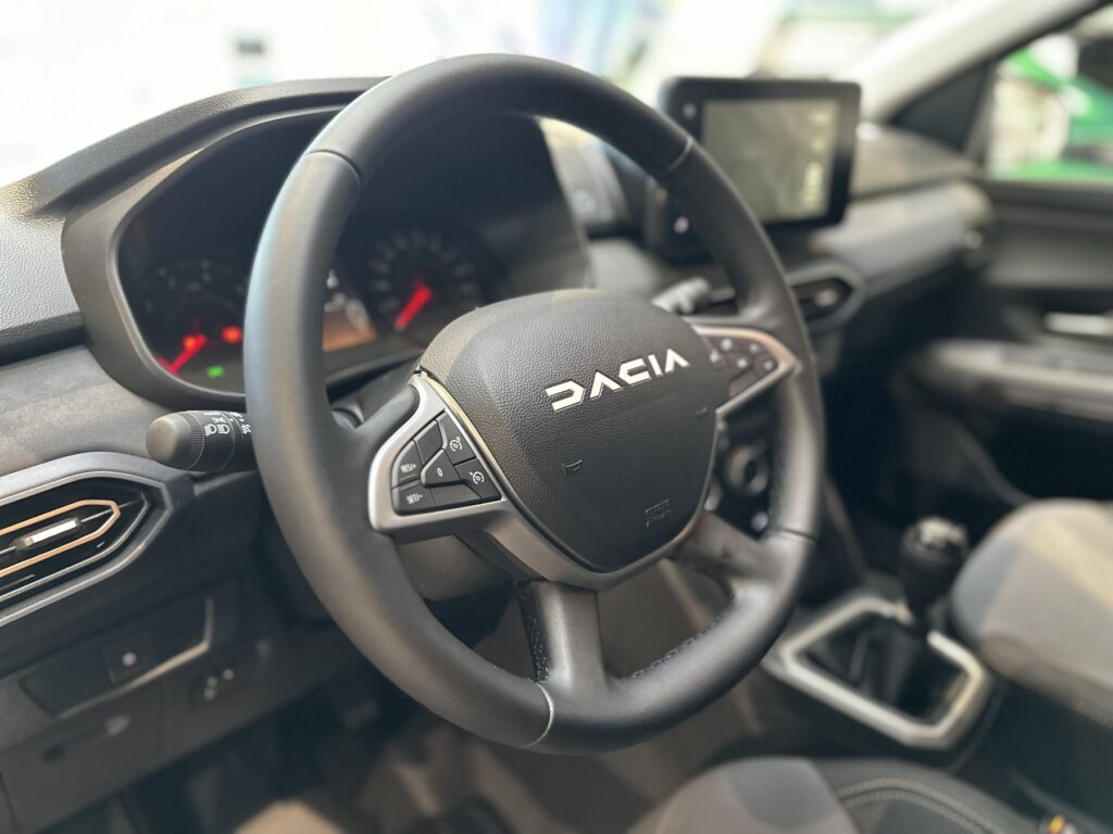 Dacia Jogger Exposé-Bild 32