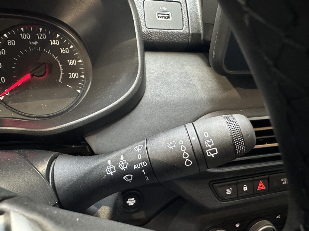 Dacia Jogger Exposé-Bild 37