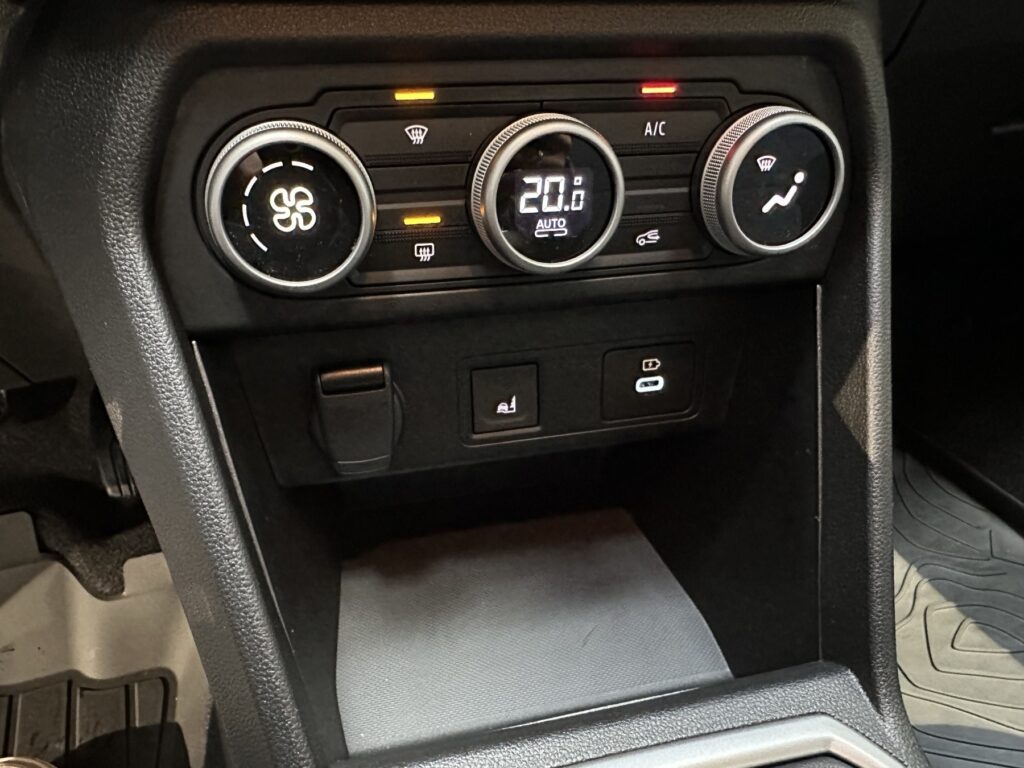 Dacia Jogger Exposé-Bild 43