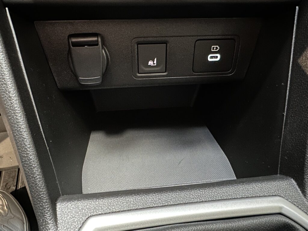 Dacia Jogger Exposé-Bild 44