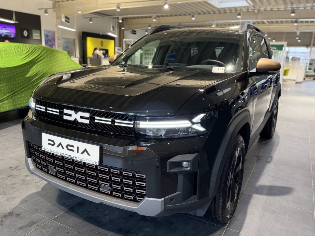 Dacia Bigster Exposé-Bild 1