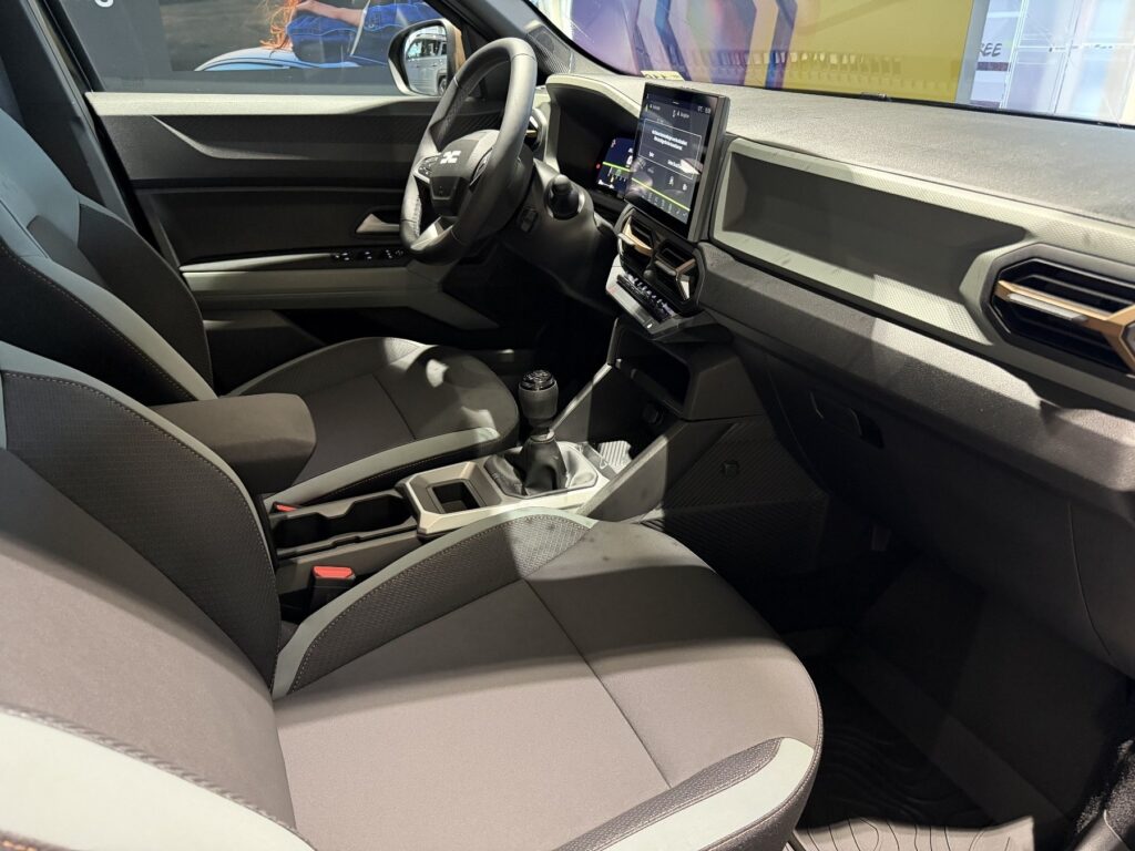 Dacia Bigster Exposé-Bild 6