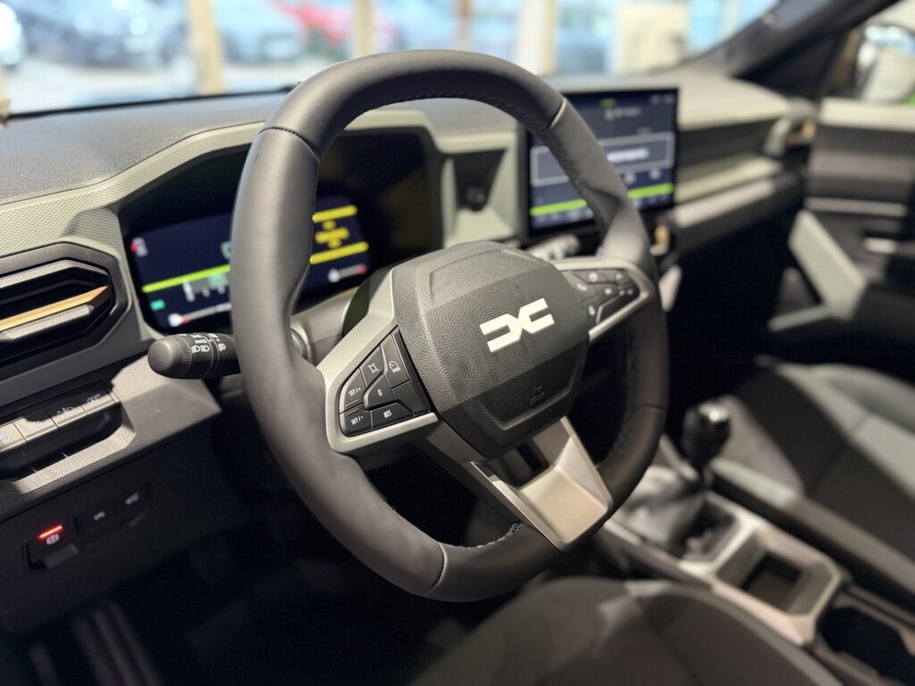Dacia Bigster Exposé-Bild 18