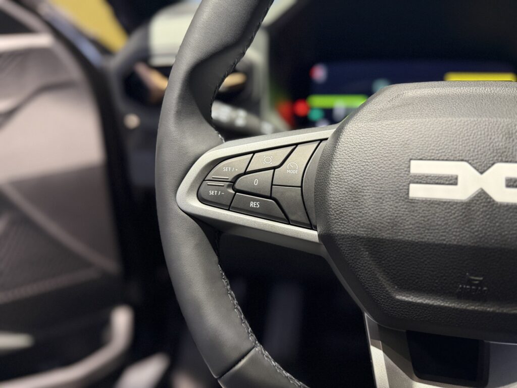 Dacia Bigster Exposé-Bild 19