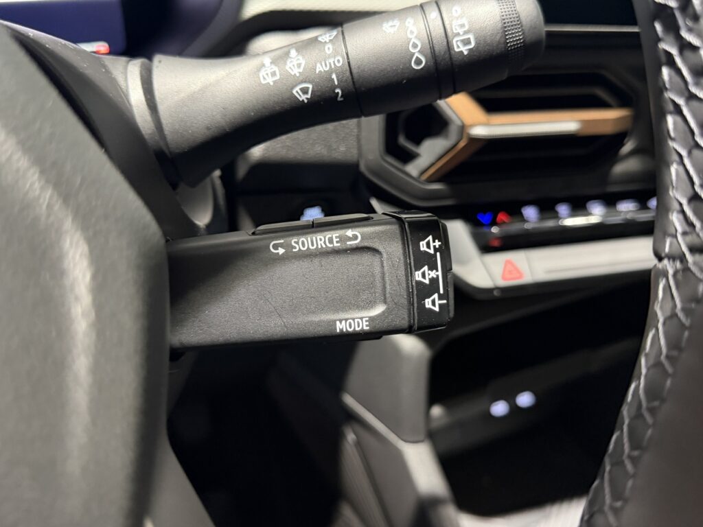 Dacia Bigster Exposé-Bild 23